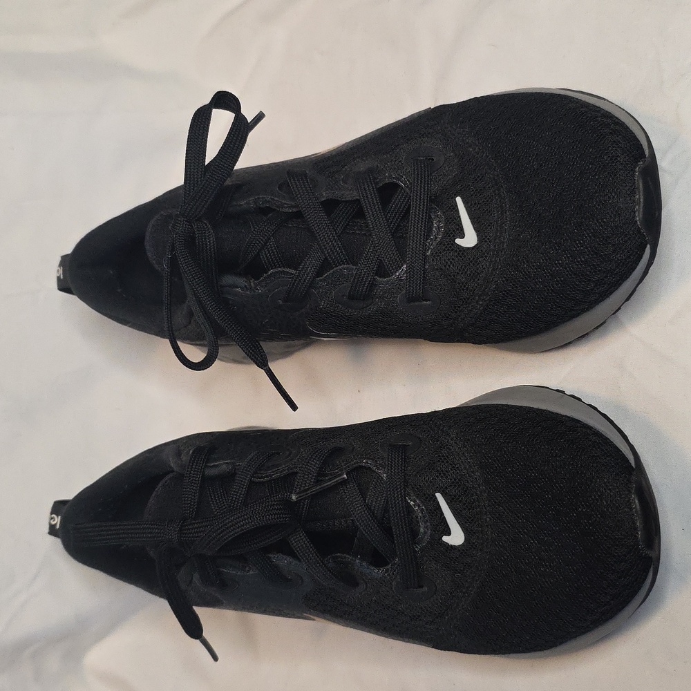 Nike Legend React Women's Size 8.5 Running Shoes Black With Gold Swoosh … - Picture 2 of 9